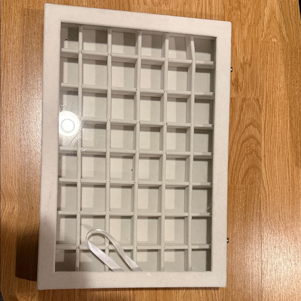 White Jewelry Display Organizer